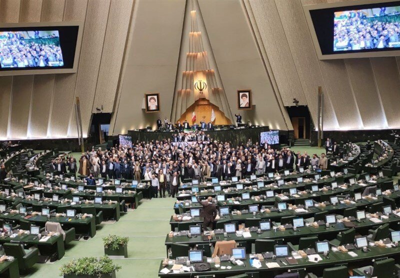 عضو کمیسیون اجتماعی: نامه شکایت نمایندگان درباره امیرحسین ثابتی به رییس هیات نظارت مجلس رسید