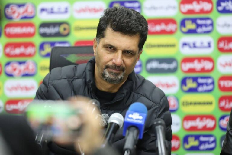 اولین تغییر سرمربی در لیگ برتر ایران
