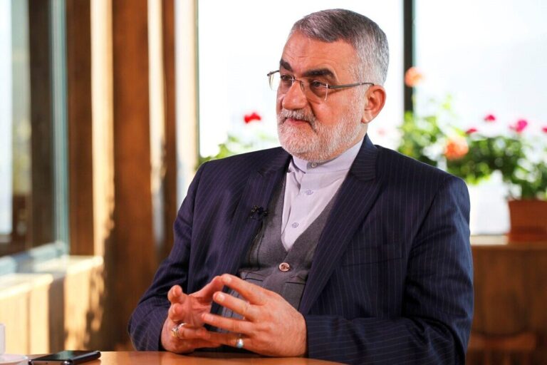 کنایه عضو کمیسیون امنیت ملی مجلس: سوخت همسایگان با ما قطع پرواز ایران با آن‌ها؟!/ محدودیت پروازی برخی همسایگان در مجلس بررسی خواهد شد!