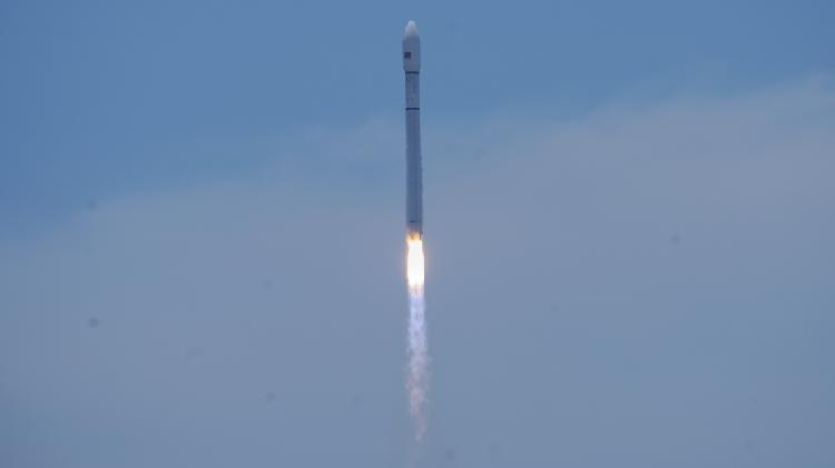 China's Long March-12 rocket launches new internet satellite group