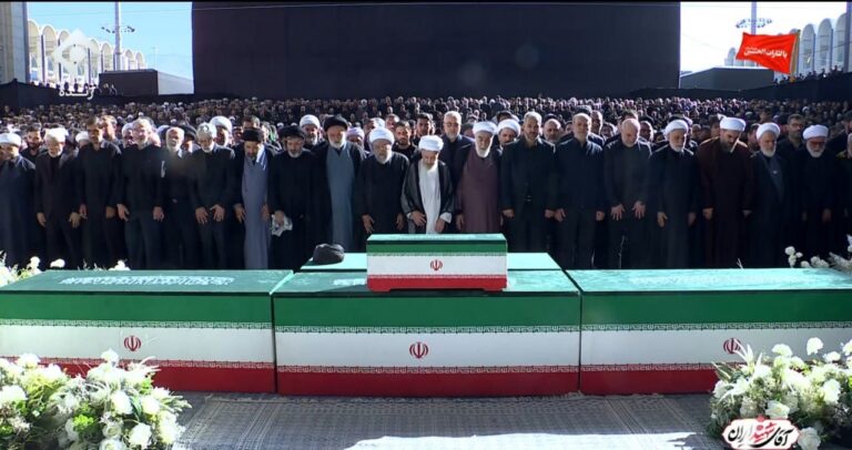 دختر، داماد و نوه رهبر شهید انقلاب کجا به خاک سپرده می شوند؟