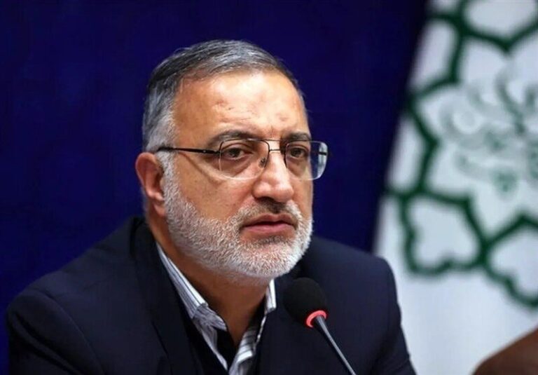 زاکانی: زمانی که می‌خواستند برای رهبر انقلاب بخیه بزنند و داروی بیهوشی یا بی‌حسی تجویز کنند، دغدغه اصلی ایشان نماز بود