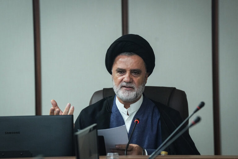 محمود نبویان: دعوای آمریکا با ایران بر سر اصل اسلام است/ بودجه نظامی ما زیر ۱۰ میلیارد دلار اما بودجه نظامی آمریکا در سال ۲۰۲۵، ۹۲۵ میلیارد دلار است!