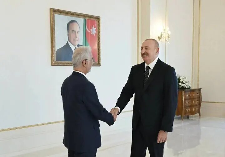 ممنوعیت حجاب در مدارس آذربایجان؛ آقای وزیر در باکو چه چیزی را تحسین کرد؟/ ایران نه می‌تواند و نه باید اهمیت رابطه با آذربایجان را نادیده بگیرد اما...