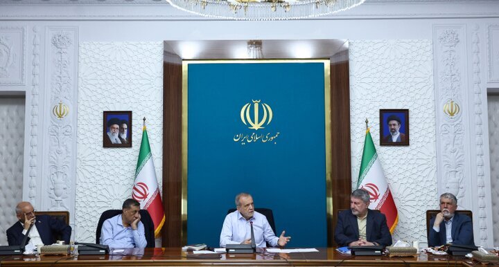 پزشکیان: افزایش ۵۰۰ هزار تومانی کالابرگ حتما اجرا خواهد شد/ در حوزه انرژی و سوخت موضوع صرفه جویی و مدیریت مصرف را در دستور کار قرار دادیم