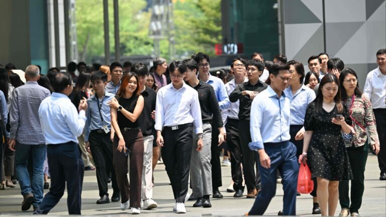 Singapore’s entry-level job market shrinks despite salary growth, data shows