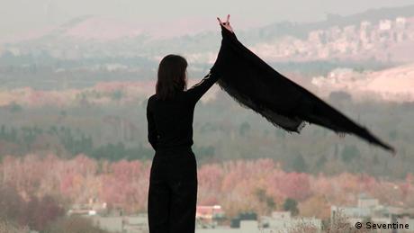 شورای انقلابی زنان؛ "ساختن میز قدرت به جای گرفتن صندلی در آن"