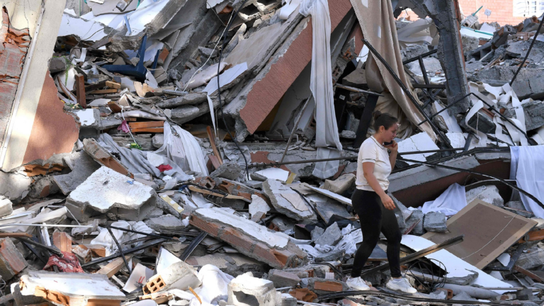 Colombia quake death toll rises to 132