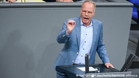 تنگه هرمز و تنگنای برلین؛ فشار جنگ ایران بر اقتصاد آلمان