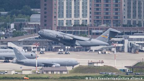 تهدید ترامپ: کاهش حضور نیروهای آمریکا در آلمان بررسی می‌شود