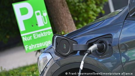 رشد بی‌سابقه فروش خودروهای برقی در جهان