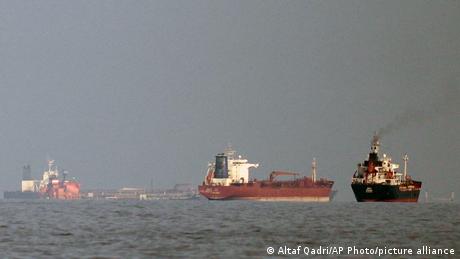 جنگ ایران؛ محاصره تنگه هرمز آزمونی برای خویشتن‌داری چین