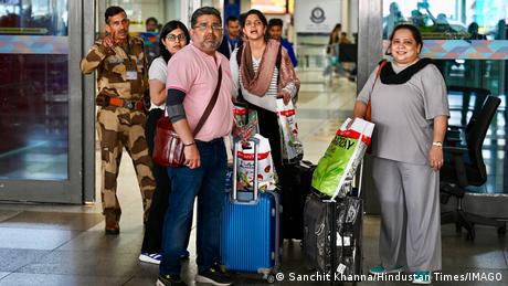 بازگشت ناگزیر کارگران هندی؛ لرزه جنگ ایران بر اقتصاد خلیج فارس