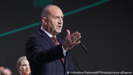 پیروزی قاطع رادف در انتخابات بلغارستان؛ پایان بن‌بست طولانی؟