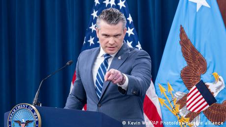 پیت هگست: آمریکا کمک‌های مالی به اوکراین را آزاد کرد