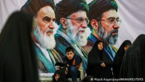 نیویورک تایمز: مجتبی خامنه‌ای بیش از پدرش در پی بمب اتمی است
