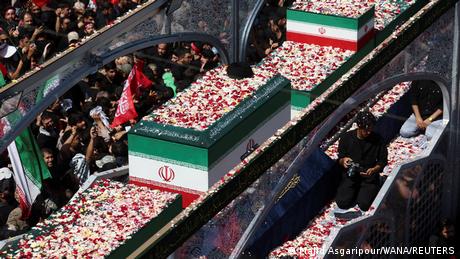 ادامه مراسم تشییع رسمی علی خامنه‌ای در تهران