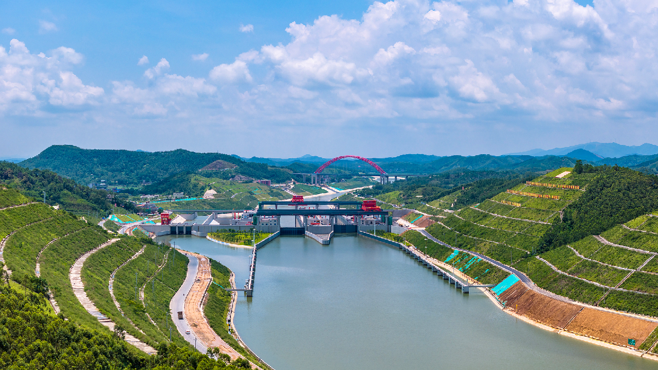 Pinglu Canal showcases smart technologies in landmark waterway project
