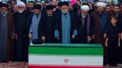 علی خامنه‌ای و چهار نفر از اعضای خانواده‌اش در  حرم امام رضا در مشهد به خاک سپرده شدند