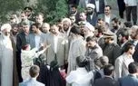 تصویر؛ حسین طائب همراه رهبر شهید در سال ۱۳۷۵