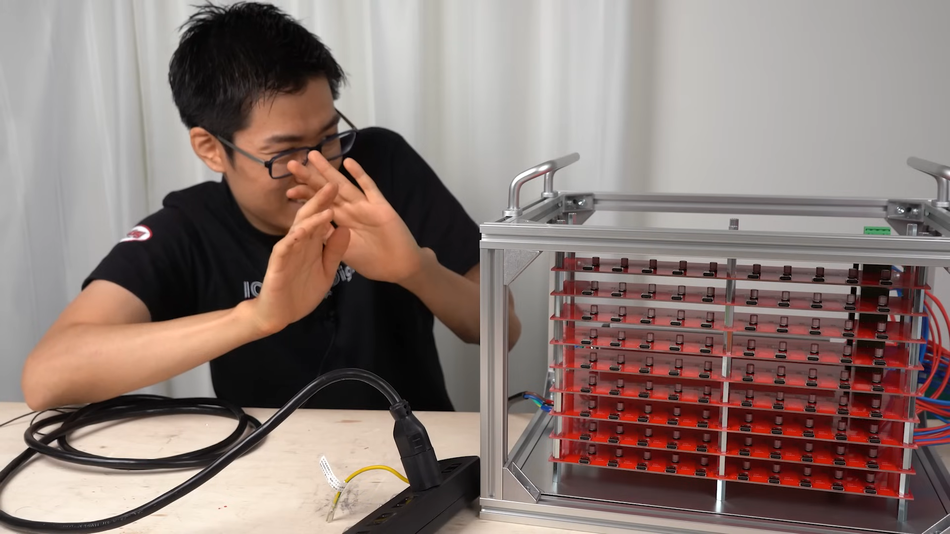 USB-C Charger Juices Up 100 Devices At Once