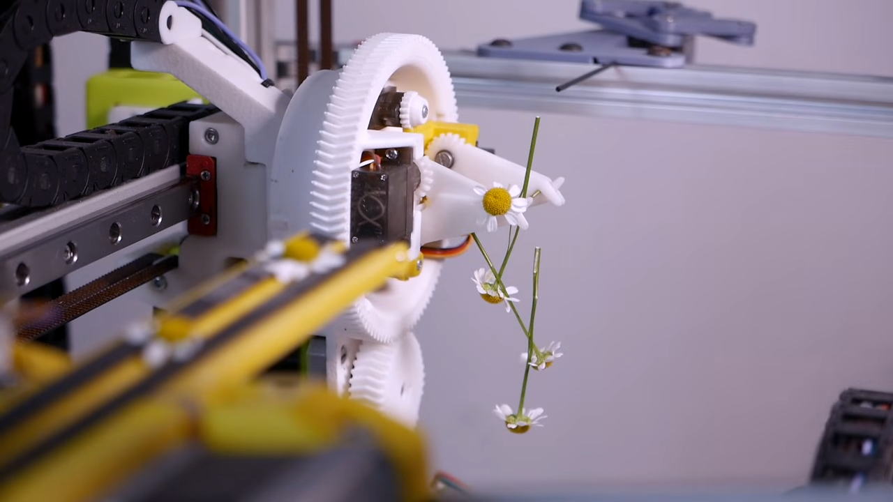 Robot Makes Literal Daisy Chains