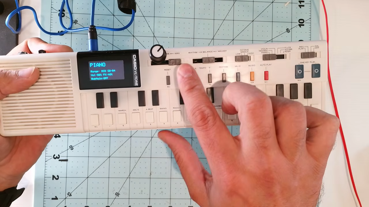 Cheap 80s Keyboard Gets Modern Brain Upgrade