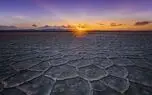آینه کویر؛ وقتی دریاچه نمک، آسمان را به زمین می آورد+تصاویر
