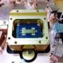 Single ion maps 3D electromagnetic fields above chips with record sensitivity