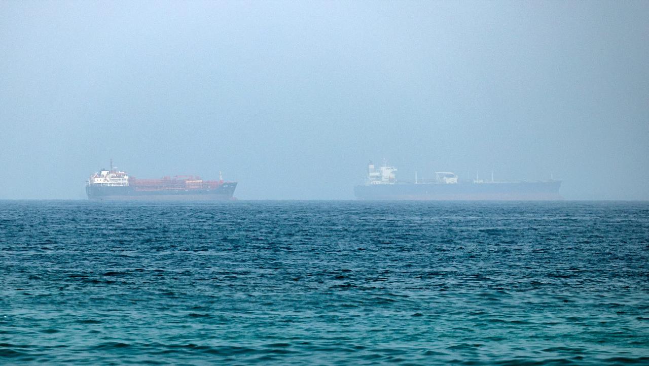 Iran-US tensions continue as sides exchange threats, military strikes