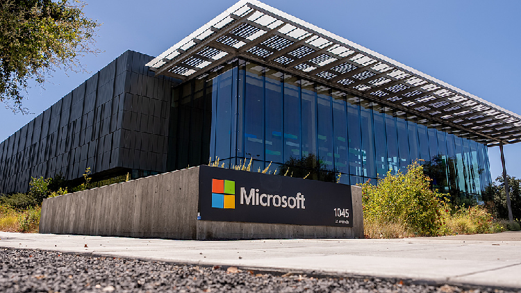 Microsoft exits UK data center deal amid power delays