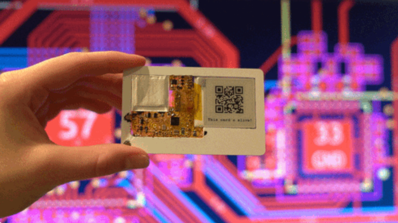 This Credit Card Computer Follows All Dimensions
