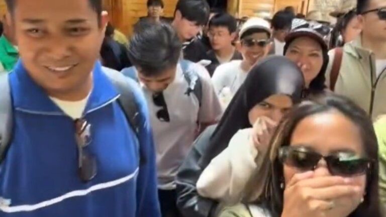 Tourists in China call locals smelly, Philippine school shooting: 7 Asia highlights