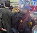 دستگیری یک زن ایرانی در لس‌آنجلس به اتهام فروش تسلیحات ساخت ایران به سودان