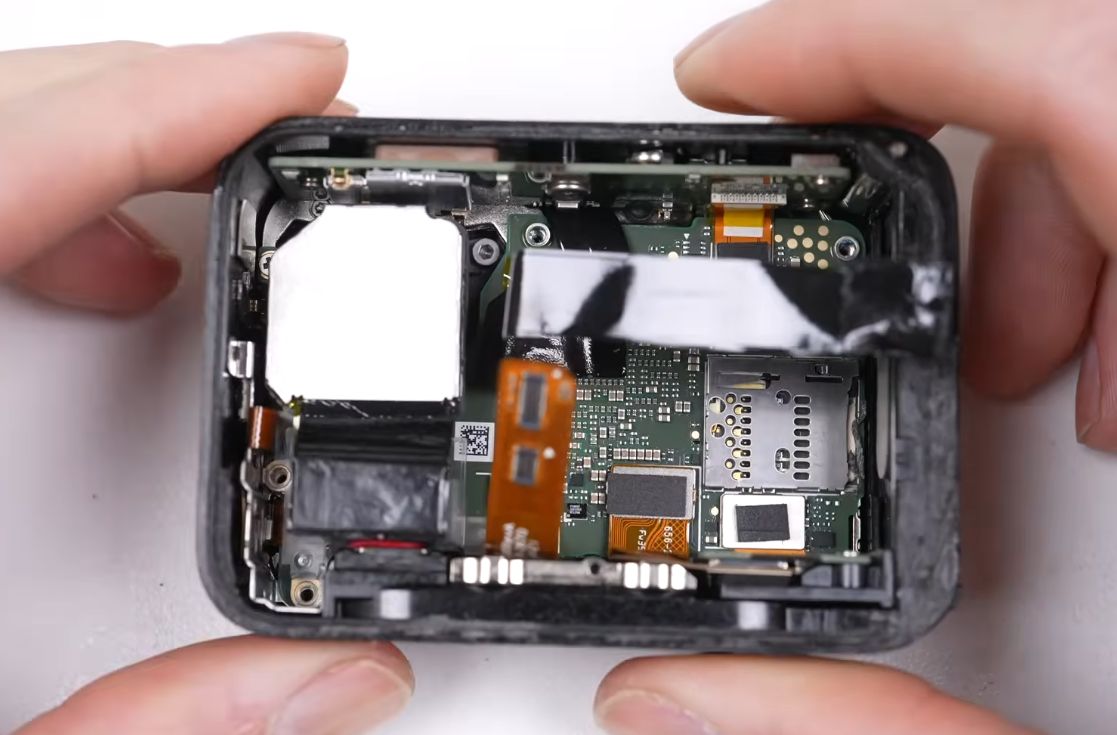 Trying to Fix a GoPro Hero 10 With No Camera Input Issue