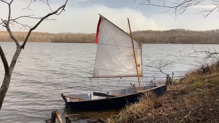 A Sail and Oar Skiff Built from Common Lumber