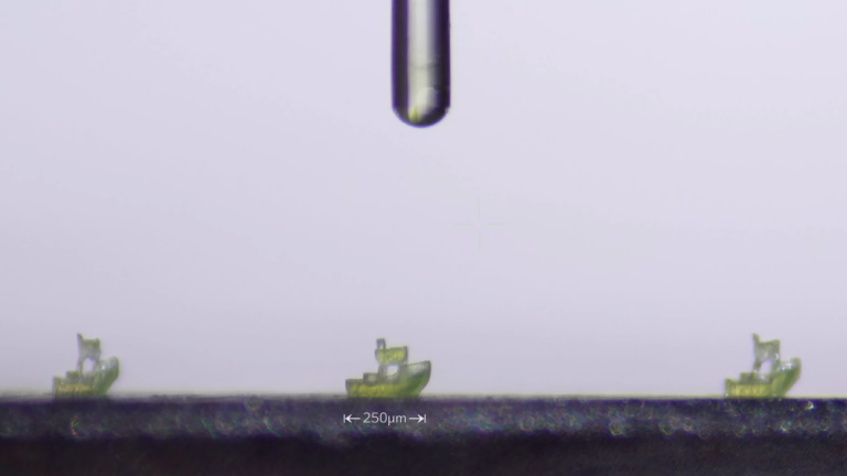 Printing Micron-Scale Benchies With Resin and Turmeric