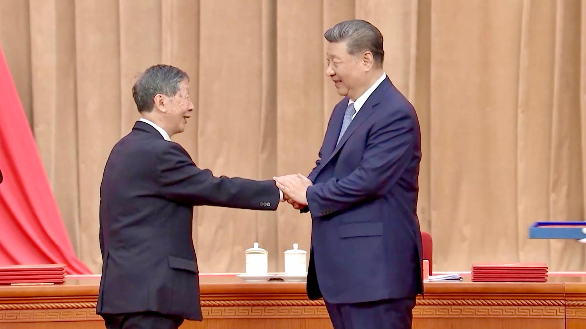 Xi stresses sci-tech innovation for Chinese modernization